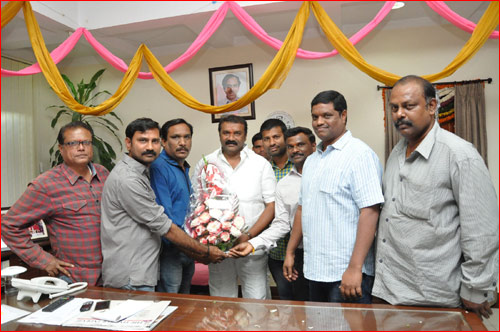 telugu film journalists met srinivasa yadav,cinematography minister srinivasa yadav,telangana minister srinivasa yadav,tfja met srinivasa yadav   ఫిల్మ్ జర్నలిస్ట్  లకు తలసాని భరోసా..! 